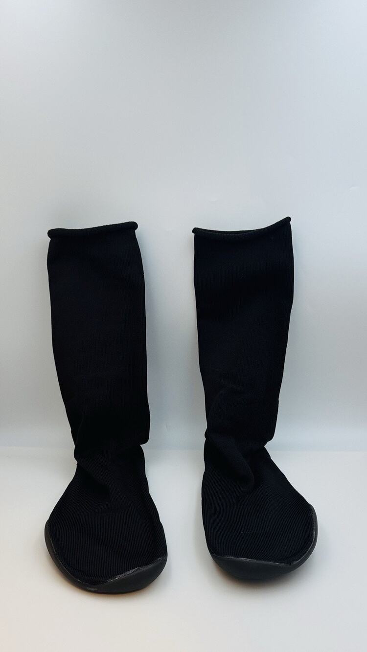 YZY Yeezy Pods Black Size 3 US Men 11-13 Made in Italy NEW Unworn w/ Bag
